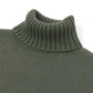 Exklusiv für Michael Jondral: Olivgrüner Rollkragenpullover aus schottischem 4-Ply Kaschmir on